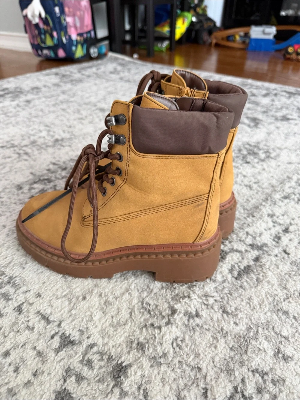 wild fable Kids Brown-Tan Lace-Up Hiking Boots